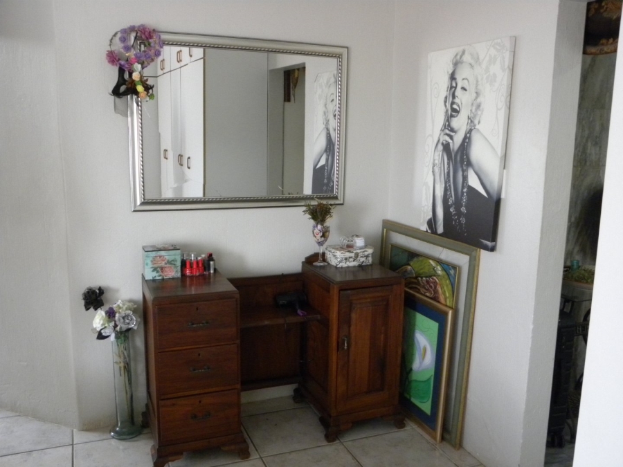5 Bedroom Property for Sale in Wavecrest Eastern Cape